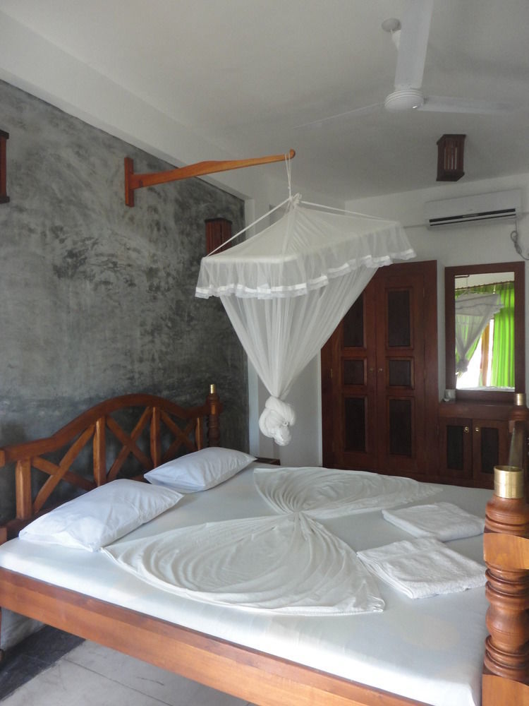 Hotel Aaradhya Mirissa Exteriér fotografie
