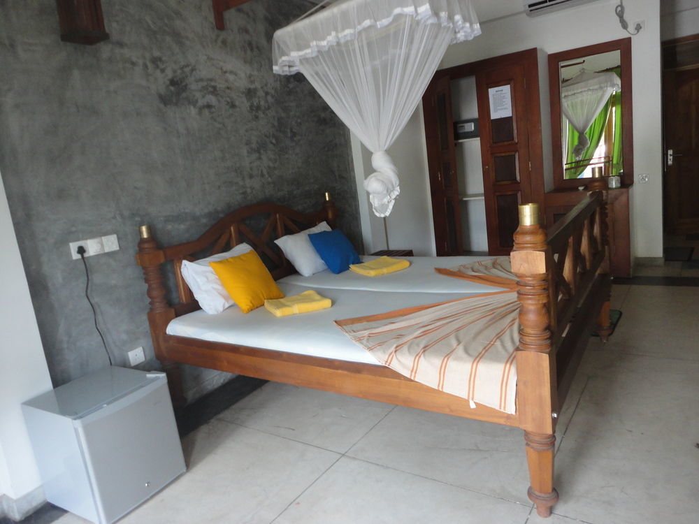 Hotel Aaradhya Mirissa Exteriér fotografie